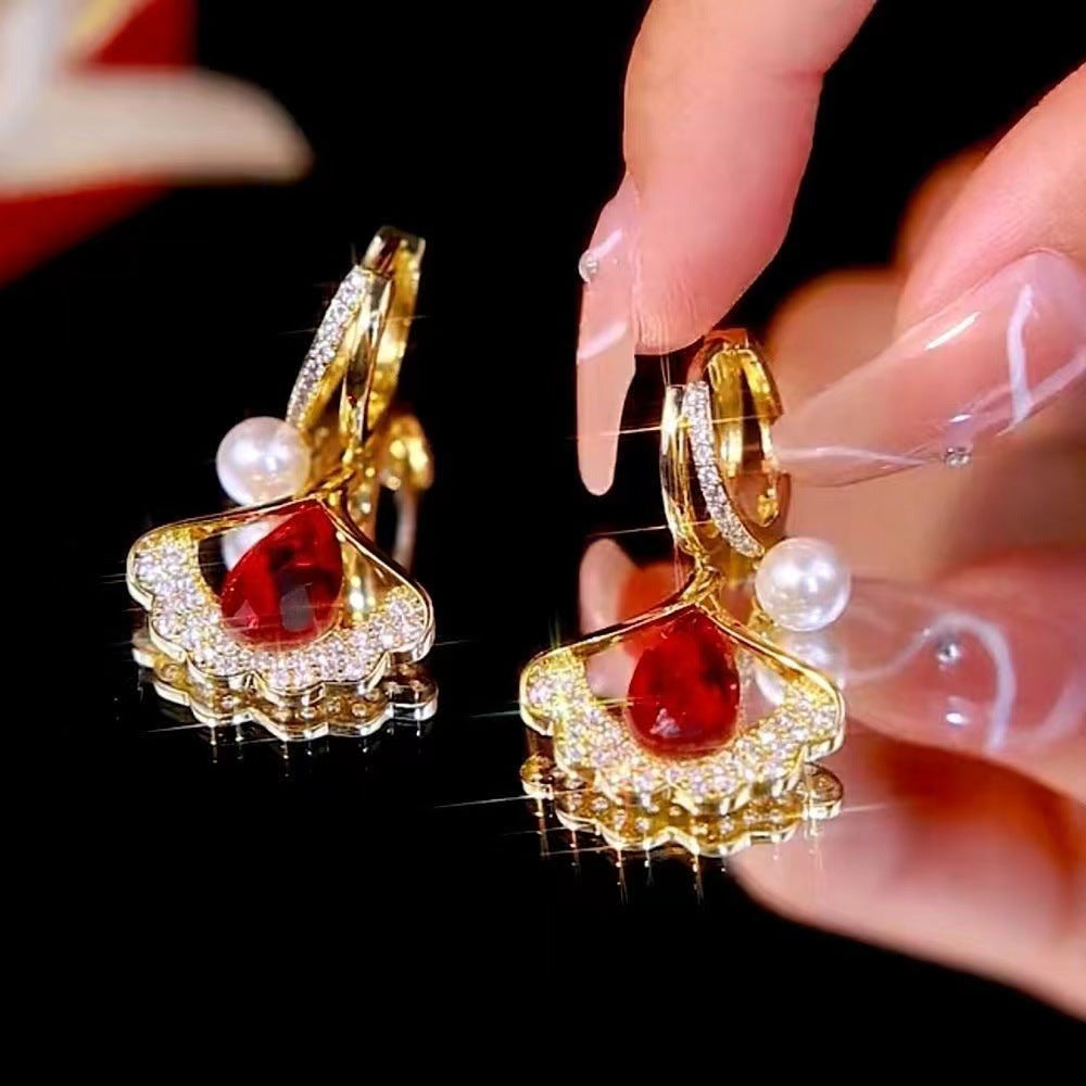✨【Cumpărați 1, primiți 1 gratuit】Cat Eye Ginkgo Leaf Stud Cercei